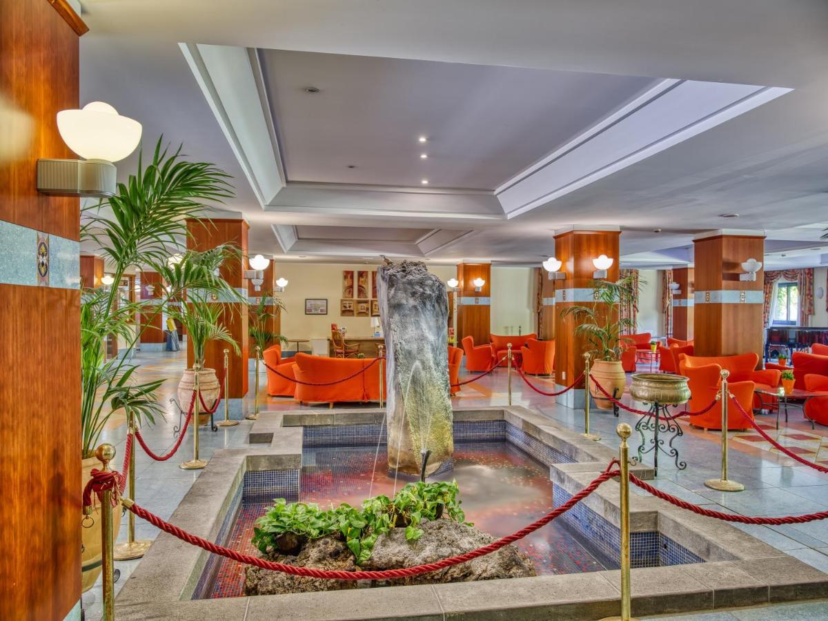โรงแรมซีซาร์ พาเลซ จีอาร์ดีนี นักซอส ภายนอก รูปภาพ